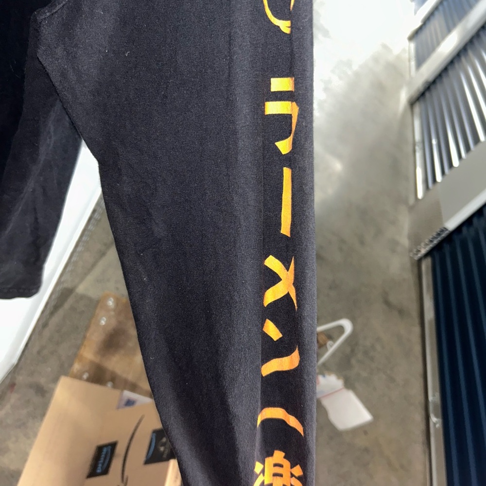 Long sleeve anime style shirt. - Picture 6 of 6